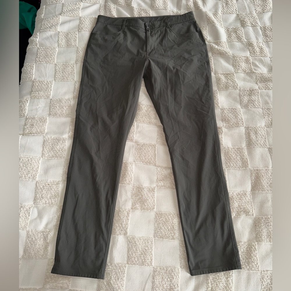 Vuori Meta™ Pant Athletic Slim Fit 31.5” size 36
